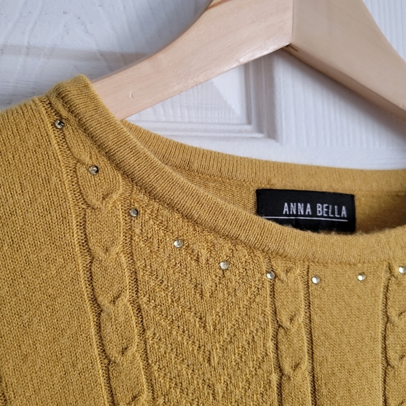 Anna Bella Crew Neck Sweater - Picture 2 of 11